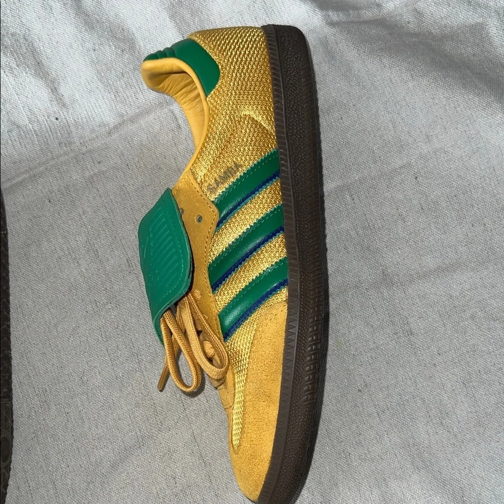 Adidas Samba OG Sneakers Size 9 Yellow Green Excellent Condition